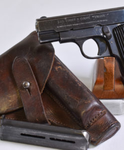 UNIQUE MODEL 17 PISTOL